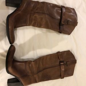 No name brown heeled leather boots from Paris